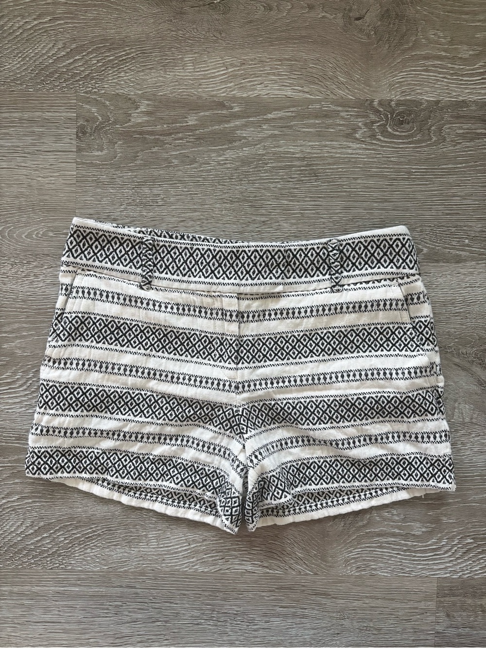 Ann Taylor Loft Women’s Shorts (small)